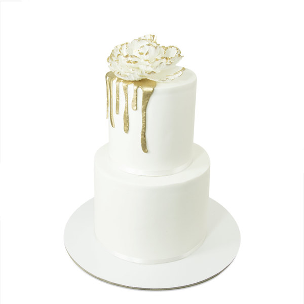 Svečana torta sa zlatnim prelivom i božurom
