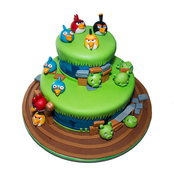 Angry birds vs pigs torta