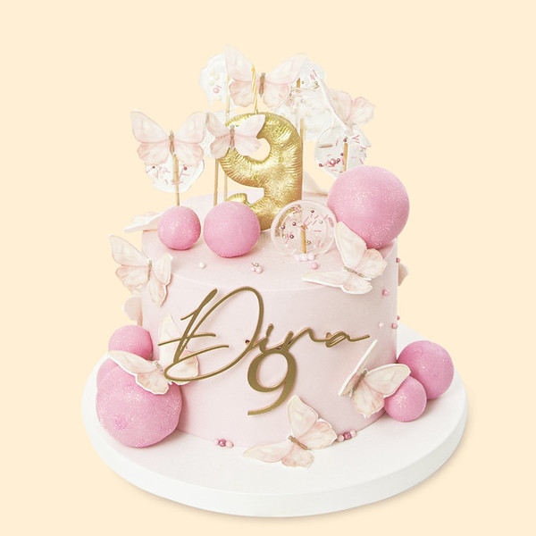 Roze torta sa leptirićima