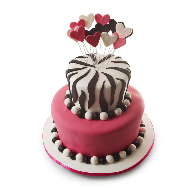 Pink zebrasta torta sa srcićima