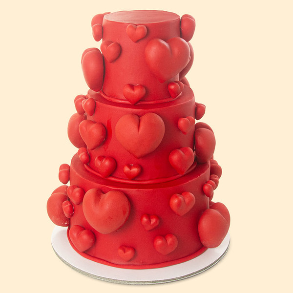 Crvena torta sa srcima