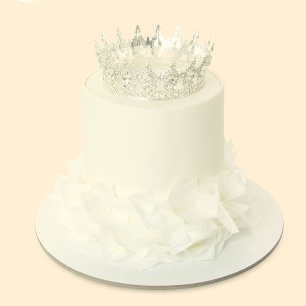 Torta sa srebrnom krunom